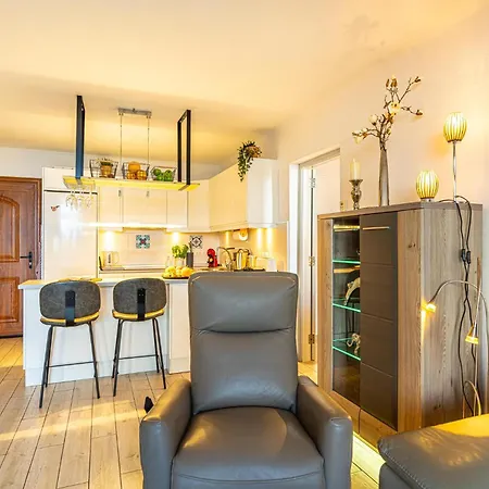 Paz Ocean View Luxury, Air Condition, Wifi, Heated Pool Apartment